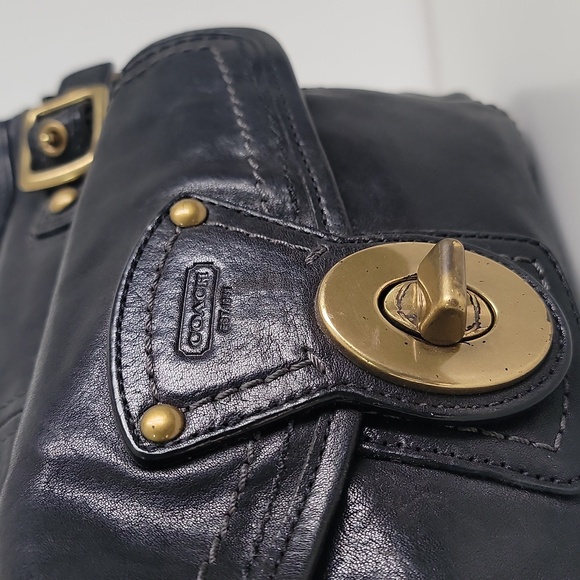 🖤💛 Vintage COACH Leather Shoulder Bag - Picture 2 of 10